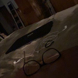 Meet your Posher, Maricela